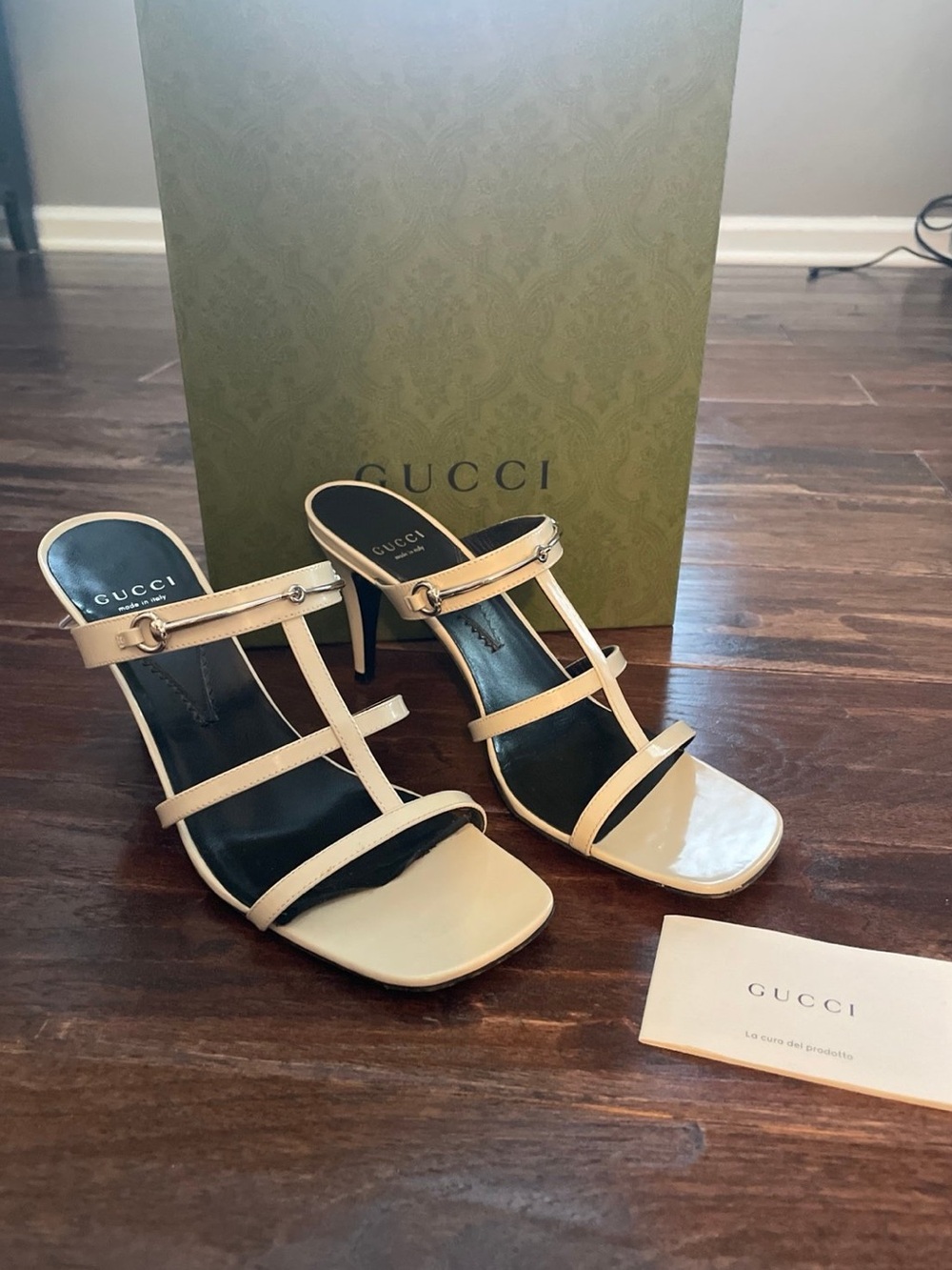 Gucci Divine Mule in White
